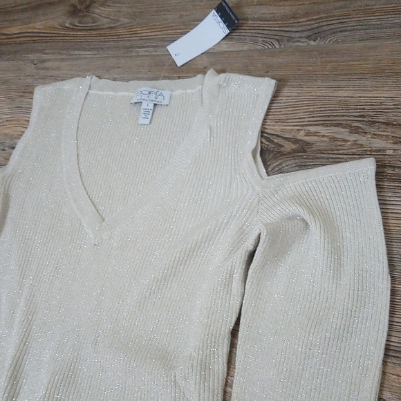 Sparkly Ribbed V Neck Long Sleeve Cold Shoulder Lightweight Fitted Sweater Top - Picture 5 of 12